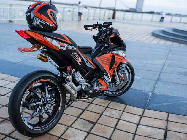 Ex 150 Cam Den 2